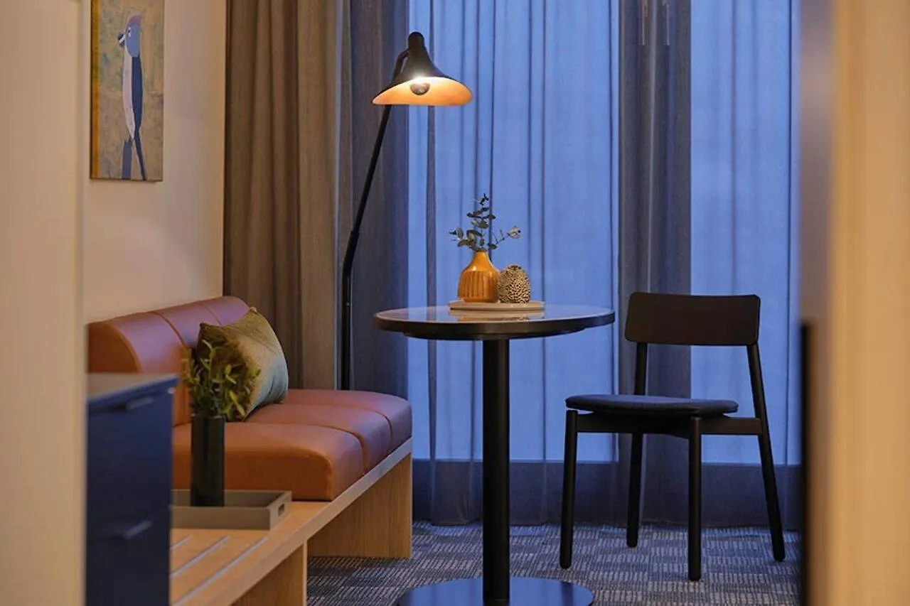 Adina Apartment Hotel 슈투트가르트 4*,